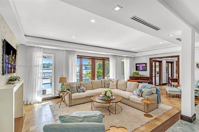 Mediterrane Villa an der Bucht, Bay Drive, Bild 9