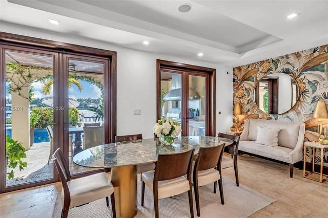 Mediterrane Villa an der Bucht, Bay Drive, Bild 15