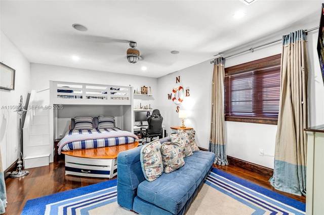 Mediterrane Villa an der Bucht, Bay Drive, Bild 22