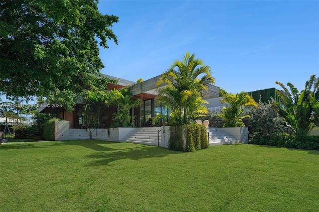 Wasserfront-Anwesen auf Sunset Islands III, Bild 82