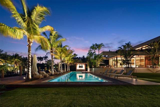 Wasserfront-Anwesen auf Sunset Islands III, Bild 93