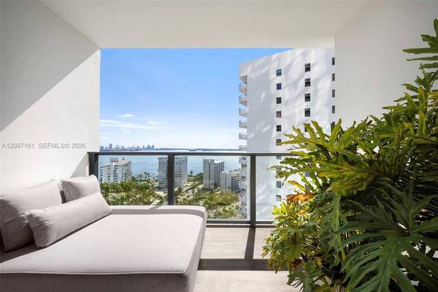 Eckresidenz der 01-Linie im Echo Brickell, Bild 27