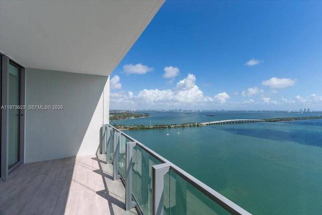 Residenz mit Panoramablick im Biscayne Beach, Bild 25