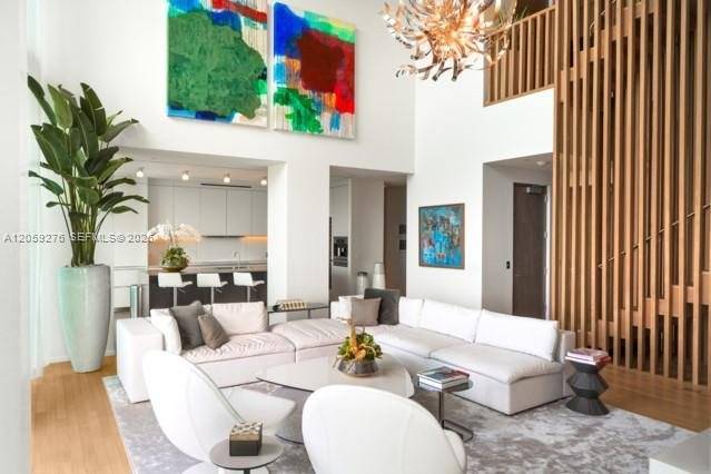 Triplex-Penthouse im The Miami Beach Edition, Bild 7