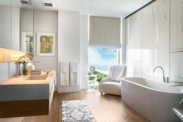 Triplex-Penthouse im The Miami Beach Edition, Bild 12