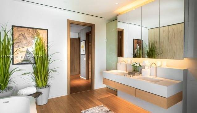 Triplex-Penthouse im The Miami Beach Edition, Bild 13