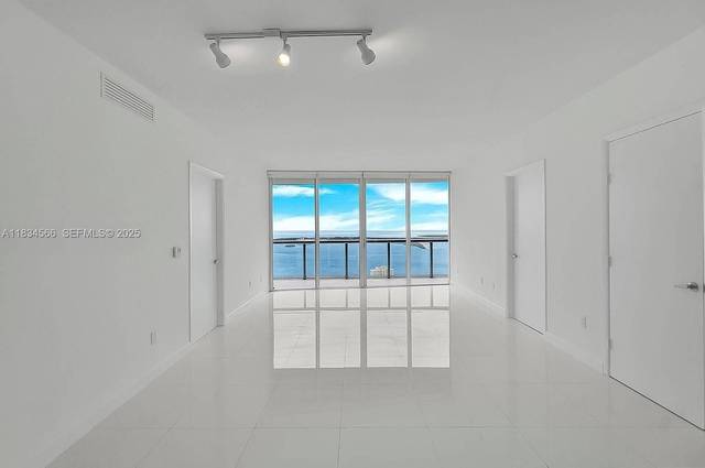 Wohnung mit Ozeanblick im Icon Brickell, Bild 8