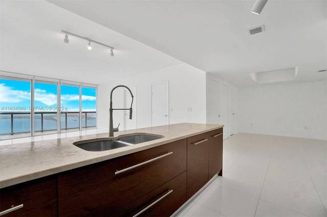 Wohnung mit Ozeanblick im Icon Brickell, Bild 12