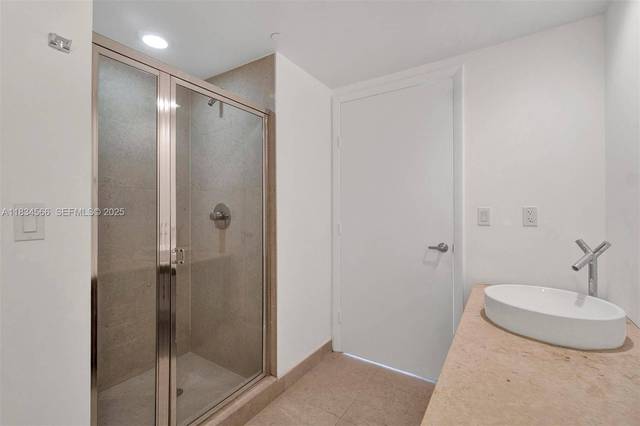 Wohnung mit Ozeanblick im Icon Brickell, Bild 21