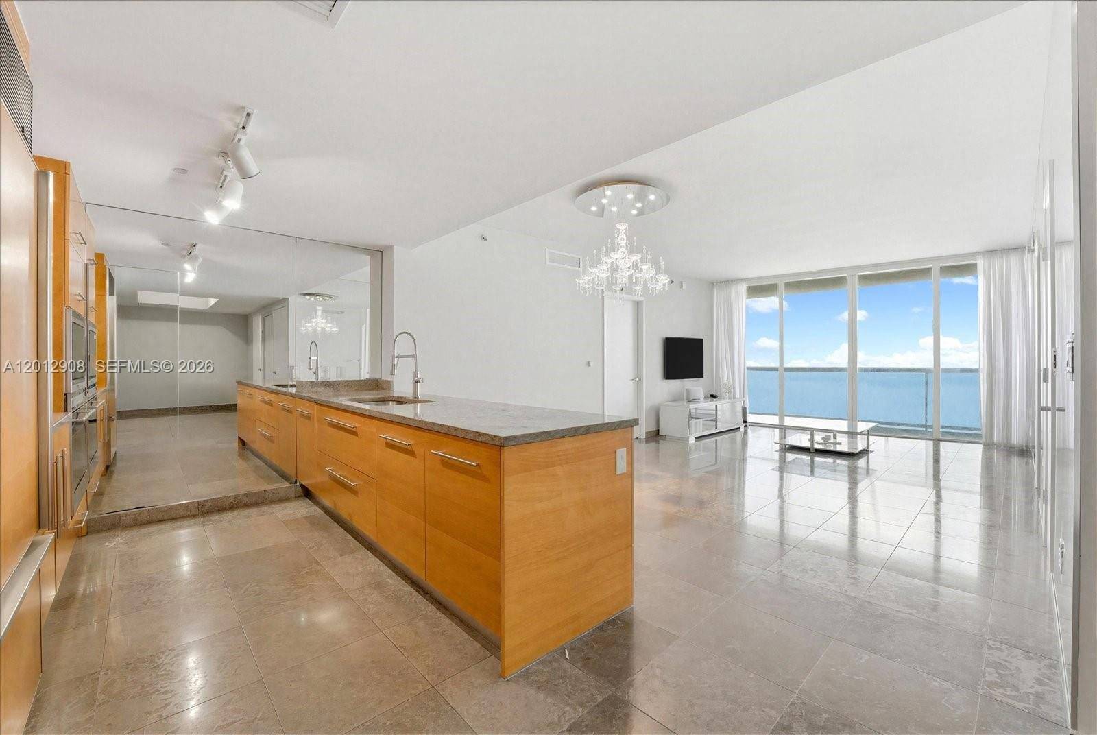 Residenz mit Buchtblick im Icon Brickell
