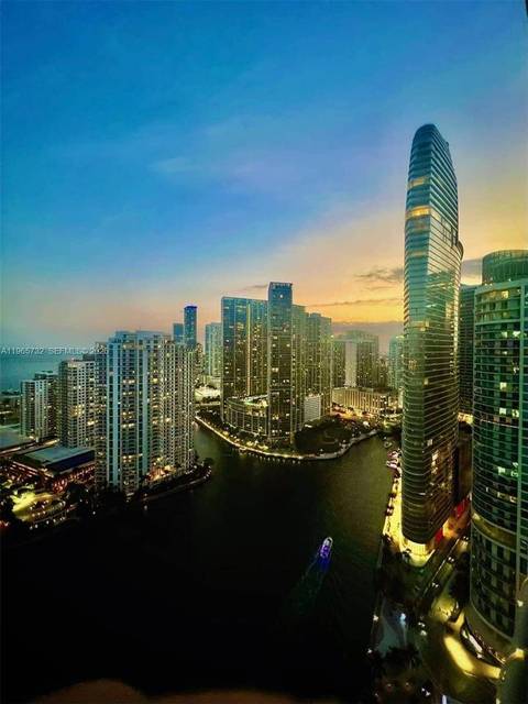 Eckwohnung im 17. Stock des Icon Brickell, Bild 16