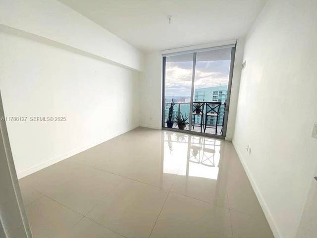 Wohnung mit Buchtblick im Aria on the Bay, Bild 7