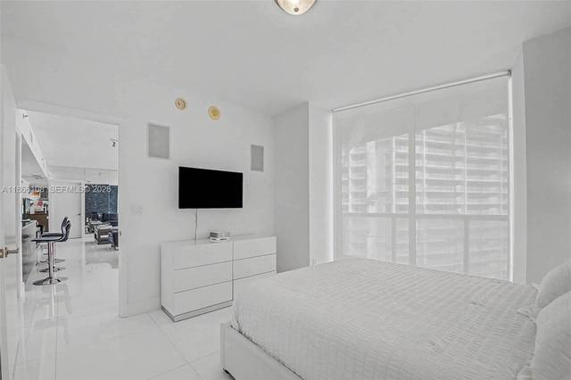 Residenz am Wasser in Icon Brickell Tower 2, Bild 11