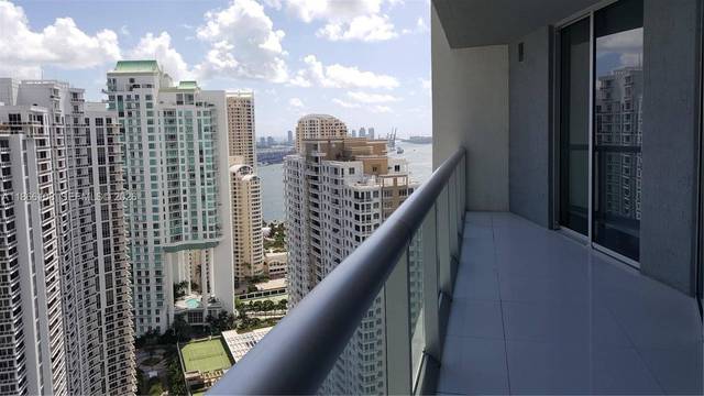 Residenz am Wasser in Icon Brickell Tower 2, Bild 16