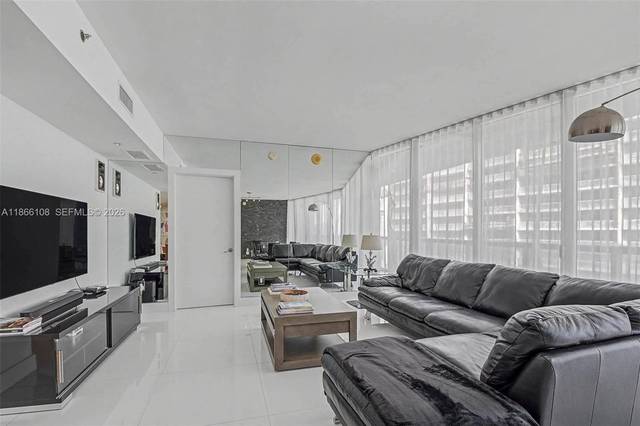 Residenz am Wasser in Icon Brickell Tower 2, Bild 19