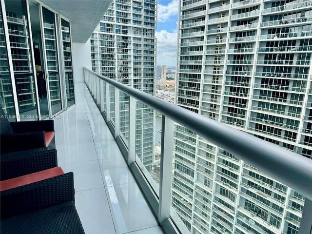 Residenz am Wasser in Icon Brickell Tower 2, Bild 24