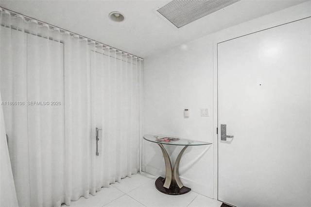 Residenz am Wasser in Icon Brickell Tower 2, Bild 31