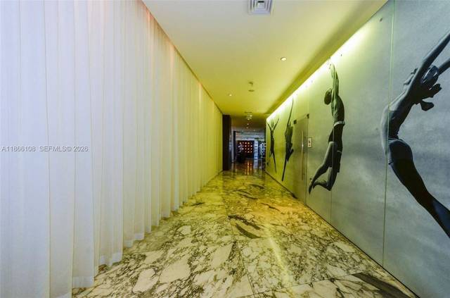 Residenz am Wasser in Icon Brickell Tower 2, Bild 33