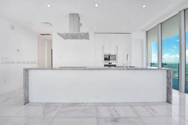Eckwohnung in hoher Etage im Missoni Baia, Bild 10