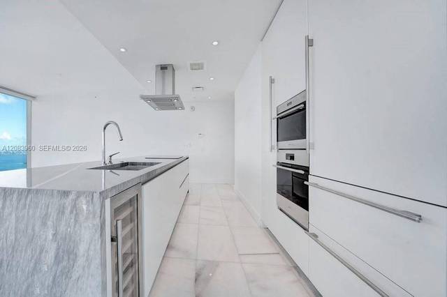 Eckwohnung in hoher Etage im Missoni Baia, Bild 11