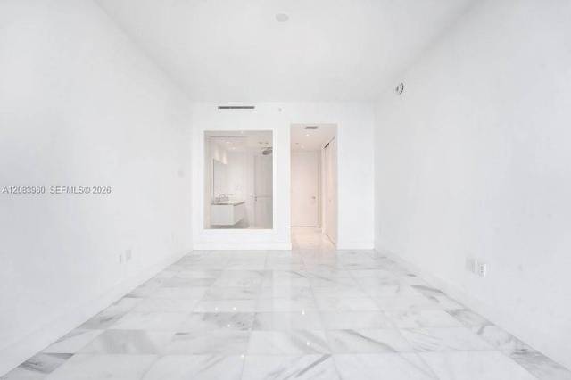 Eckwohnung in hoher Etage im Missoni Baia, Bild 18