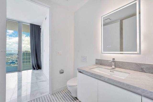 Eckwohnung in hoher Etage im Missoni Baia, Bild 25