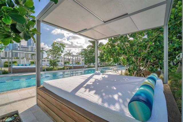 Eckwohnung in hoher Etage im Missoni Baia, Bild 65