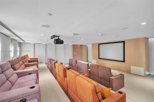 Eckwohnung in hoher Etage im Missoni Baia, Bild 72