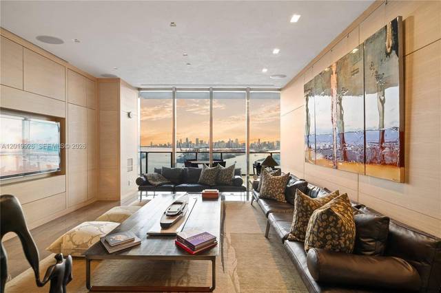 Triplex-Penthouse im Apogee, South Beach, Bild 30