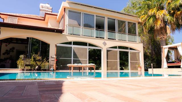 Rose Villa Lapta, Bild 2